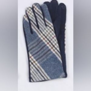 Women's blue plaid gloves